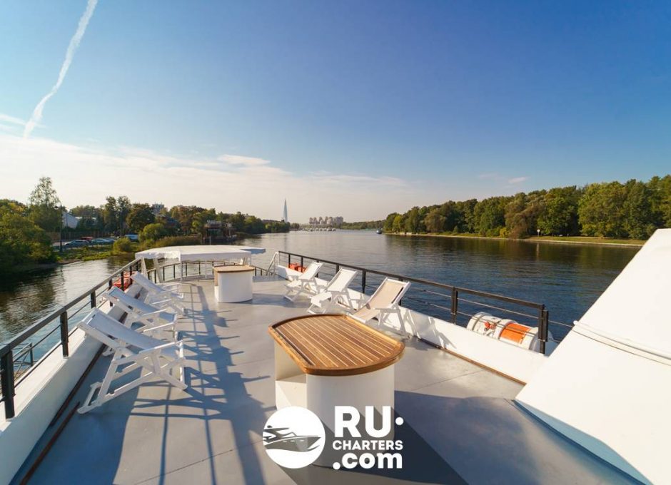 «Шустрый Бобер» Аренда теплохода ресторана в СПб