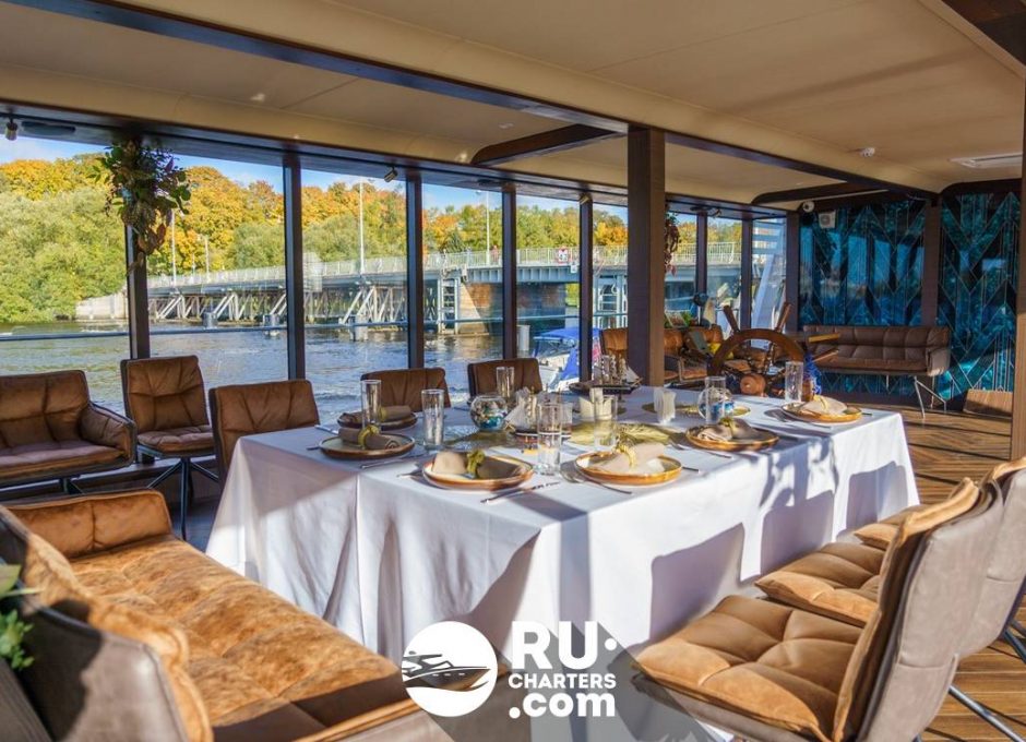 «Шустрый Бобер» Аренда теплохода ресторана в СПб