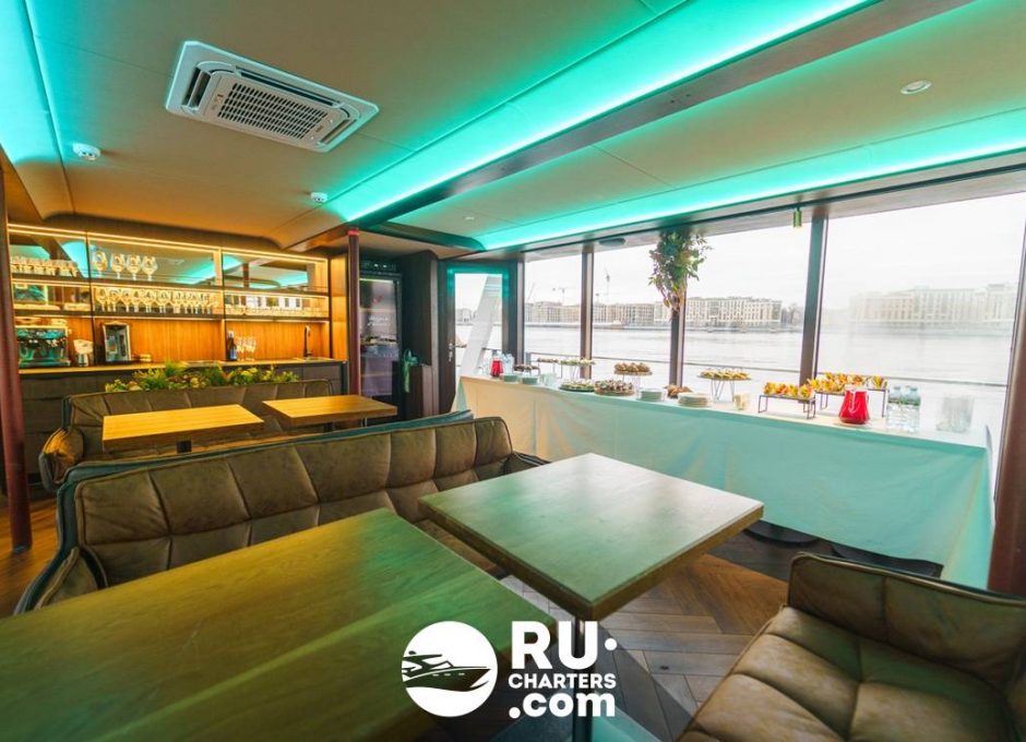 «Шустрый Бобер» Аренда теплохода ресторана в СПб