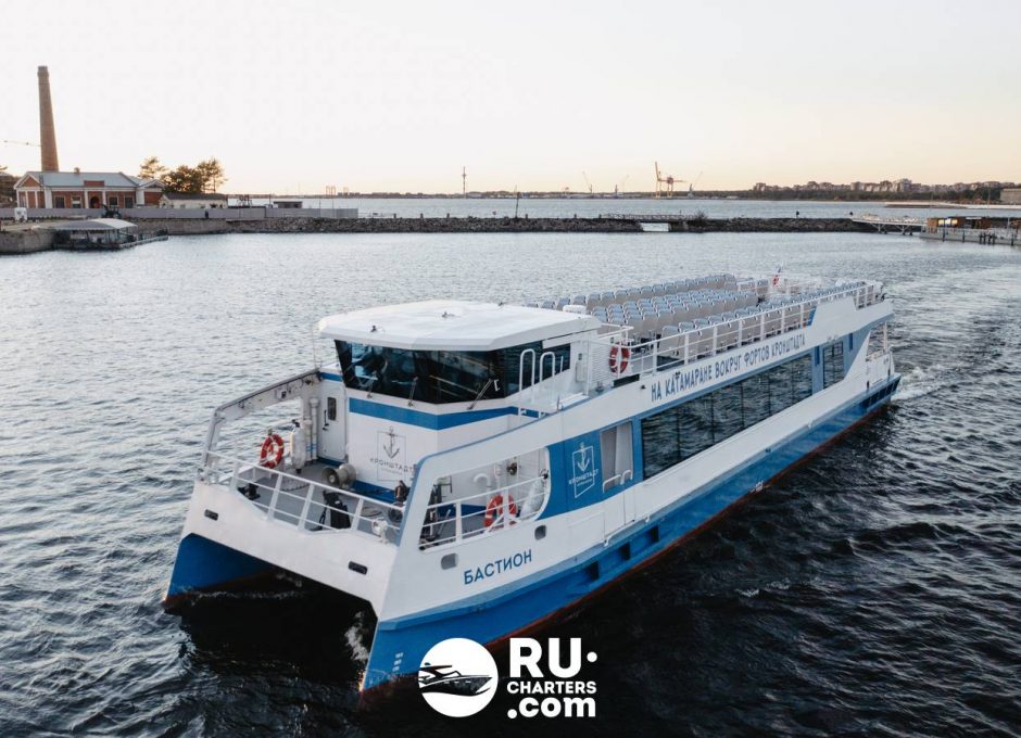 «Бастион» Аренда катамарана в СПб