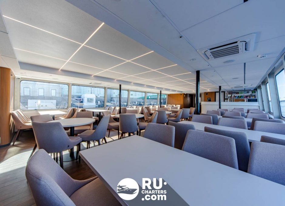 «Бастион» Аренда катамарана в СПб