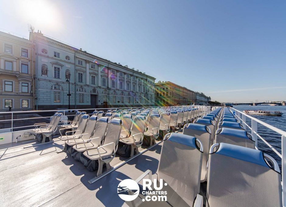 «Бастион» Аренда катамарана в СПб