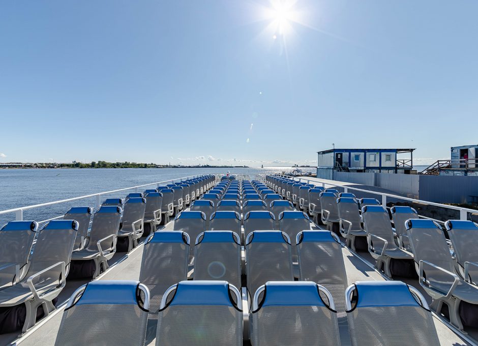 «Равелин» Аренда катамарана в СПб