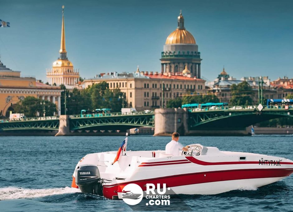 «Антураж» Аренда катера в СПб