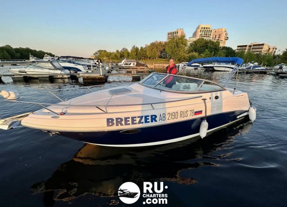 «Бризер Rinker 230» Аренда катера в СПб