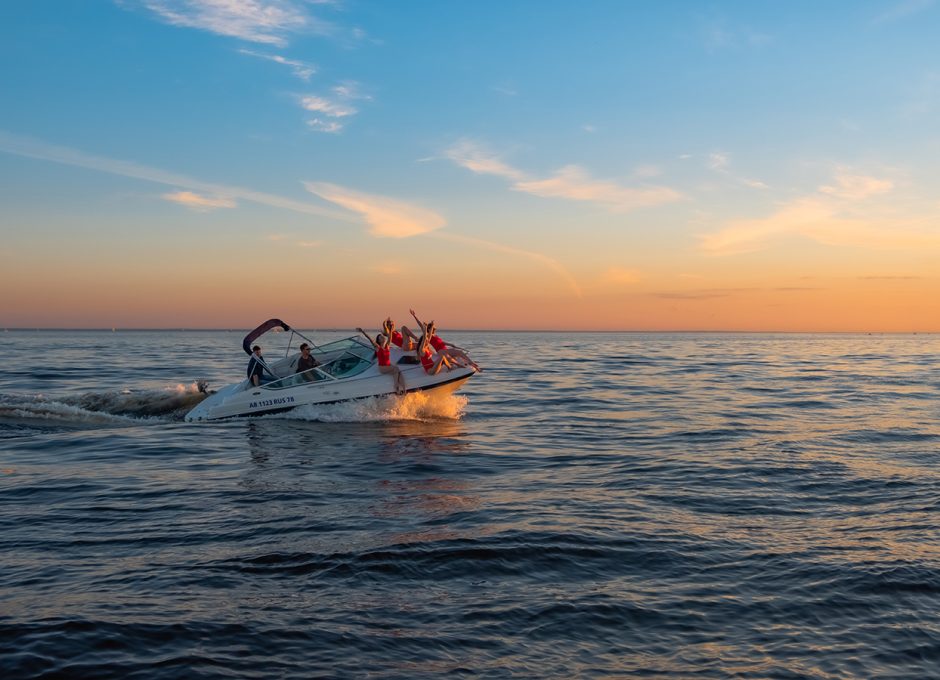 «Чапик Chaparral 215» Аренда катера в СПб