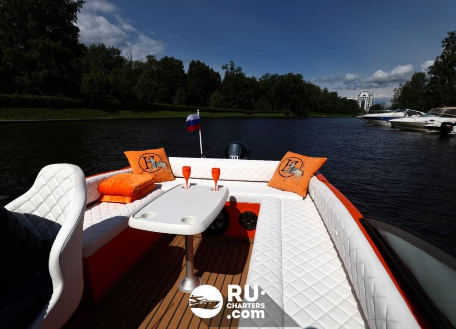 «Эрмес» Аренда катера в СПб