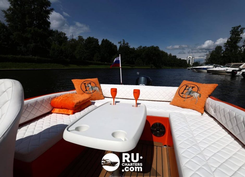 «Эрмес» Аренда катера в СПб