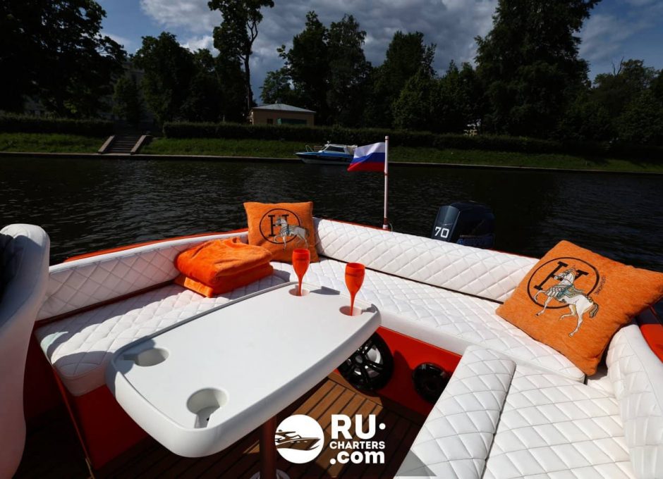 «Эрмес» Аренда катера в СПб