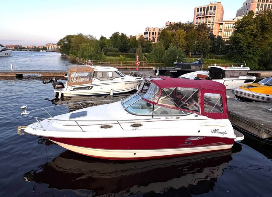 «Маэстро» Аренда катера в СПб