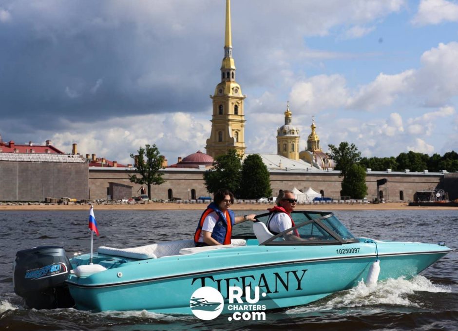 «Тиффани» Аренда катера в СПб