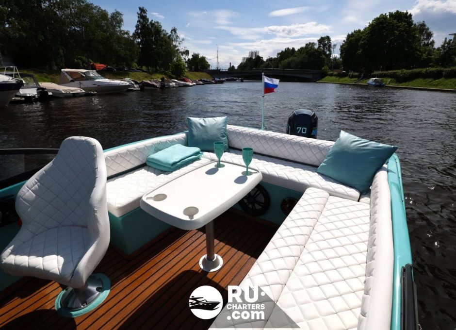 «Тиффани» Аренда катера в СПб