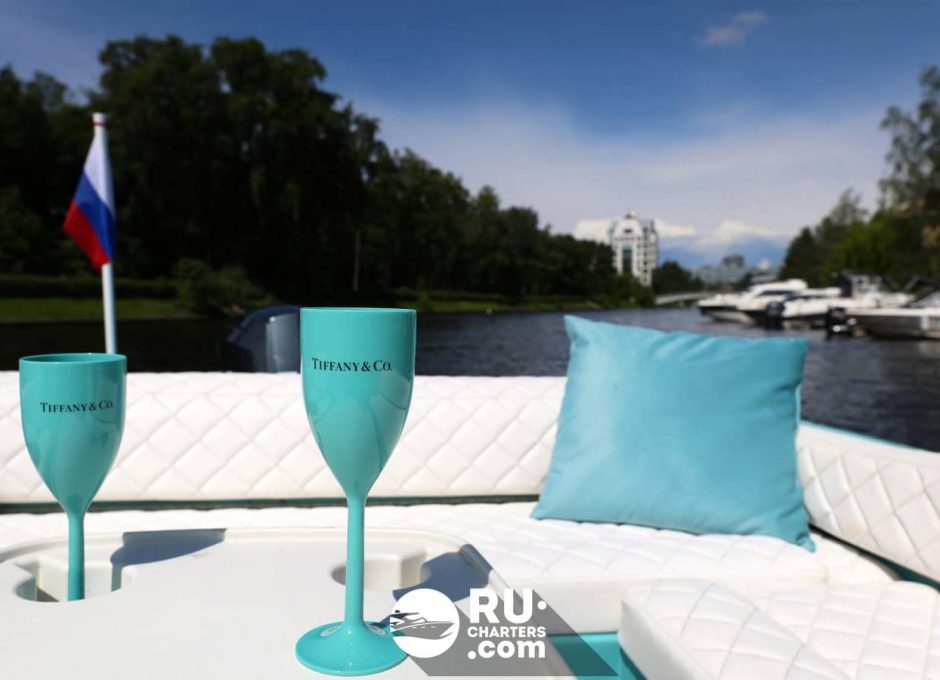 «Тиффани» Аренда катера в СПб