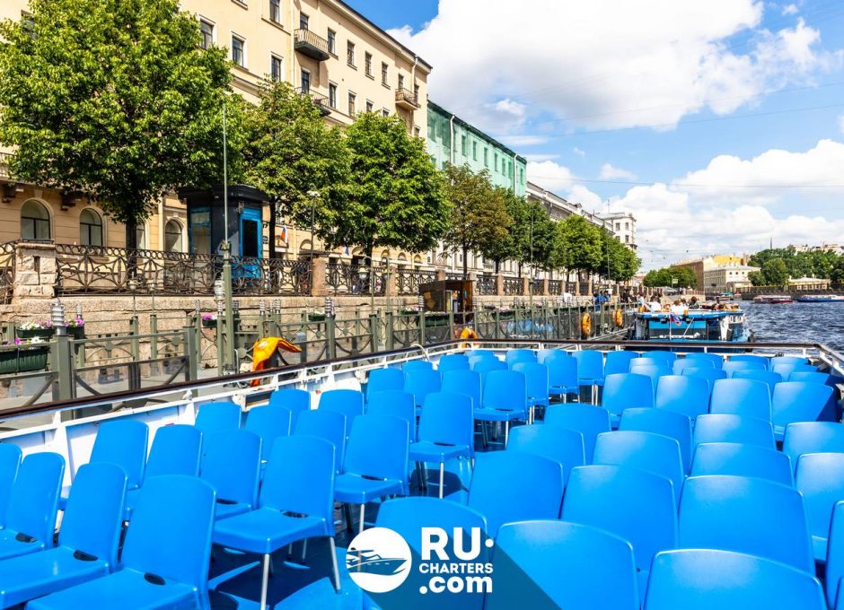 «Красавица» Аренда теплохода в СПб
