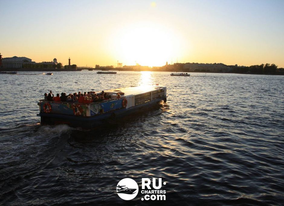 «Рощинка» Аренда теплохода в СПб
