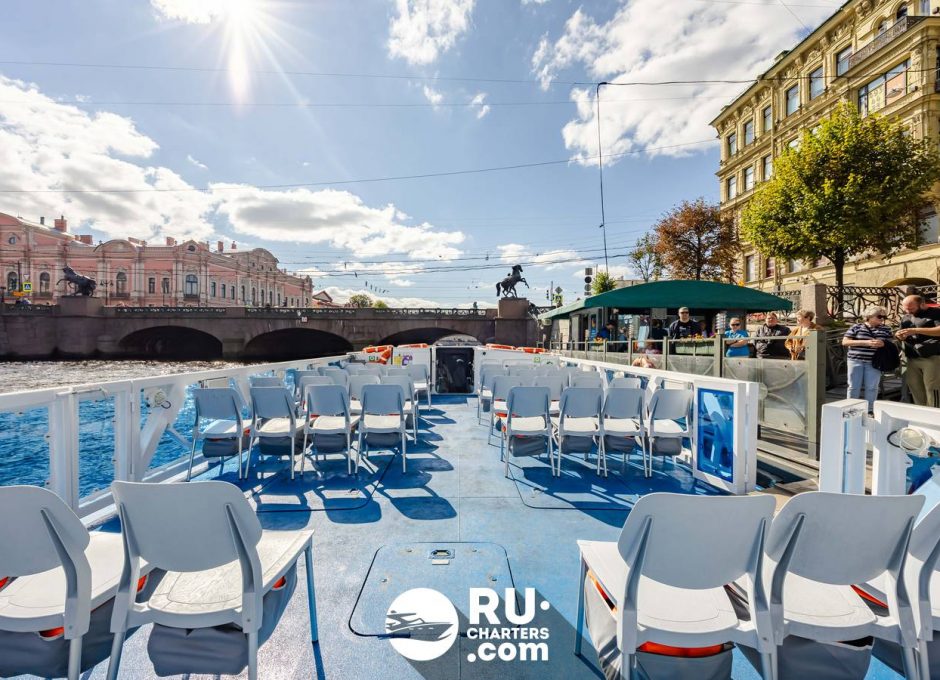 «Сити Круиз» Аренда теплохода в СПб