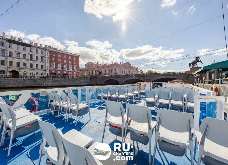 «Сити Круиз» Аренда теплохода в СПб