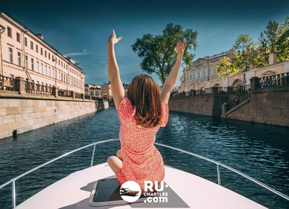 «Мальта» Аренда катера в СПб