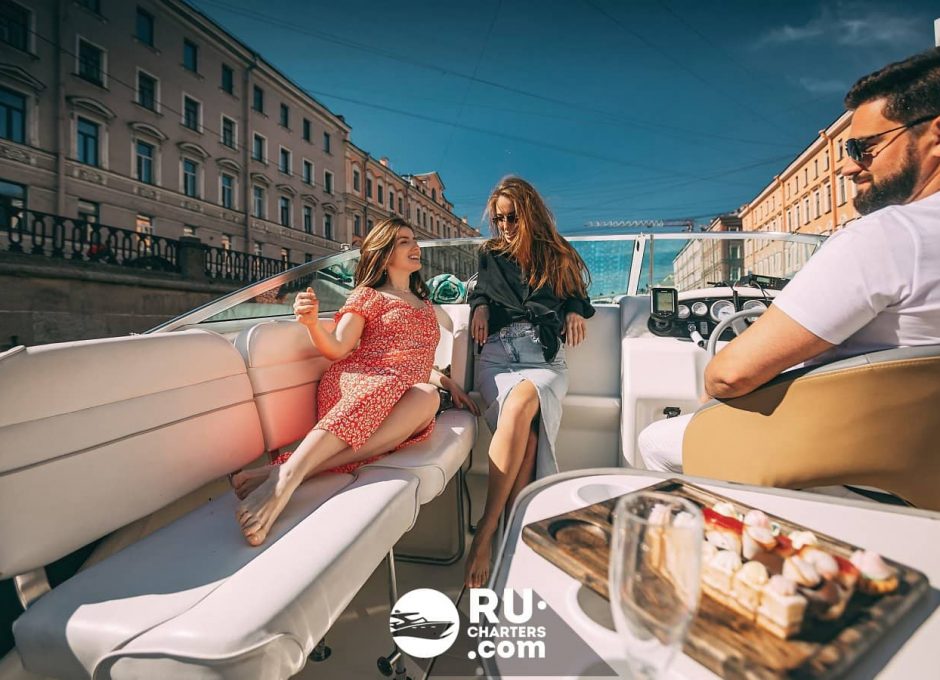 «Мальта» Аренда катера в СПб