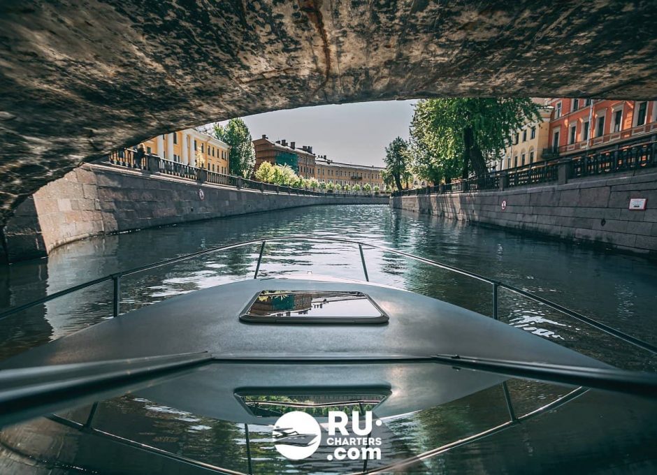 «Мальта» Аренда катера в СПб