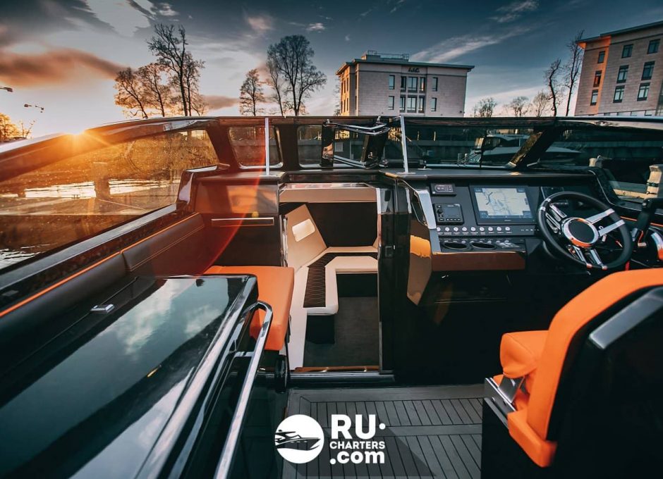 «nobilis 858» Аренда катера в СПб