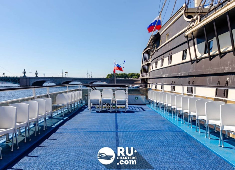 «Людмила» Аренда теплохода в СПб