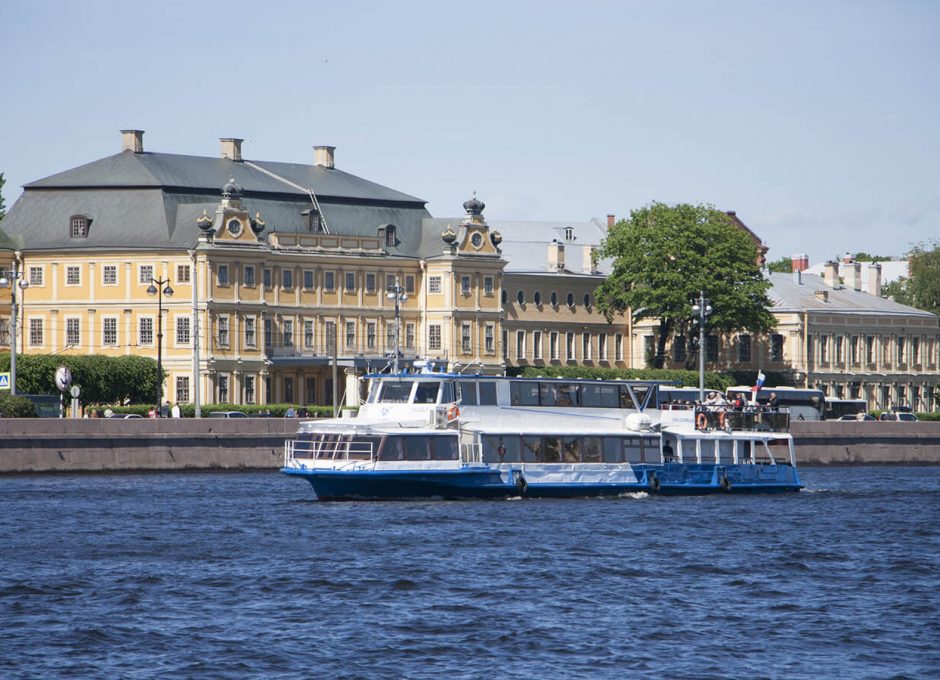 «Людмила» Аренда теплохода в СПб