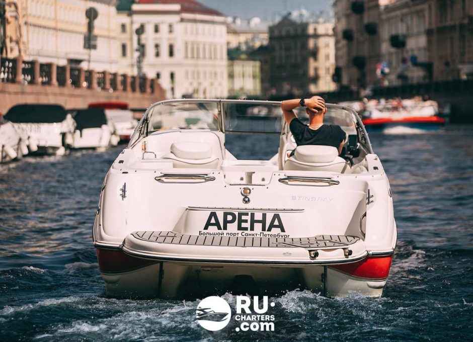 «Арена» Аренда моторной яхты в СПб