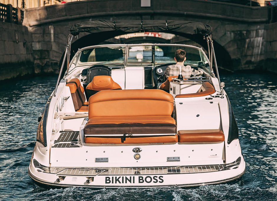«bikini Boss» Аренда катера в СПб