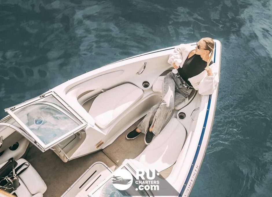 «crownline 180 Br Серенити» Аренда катера в СПб