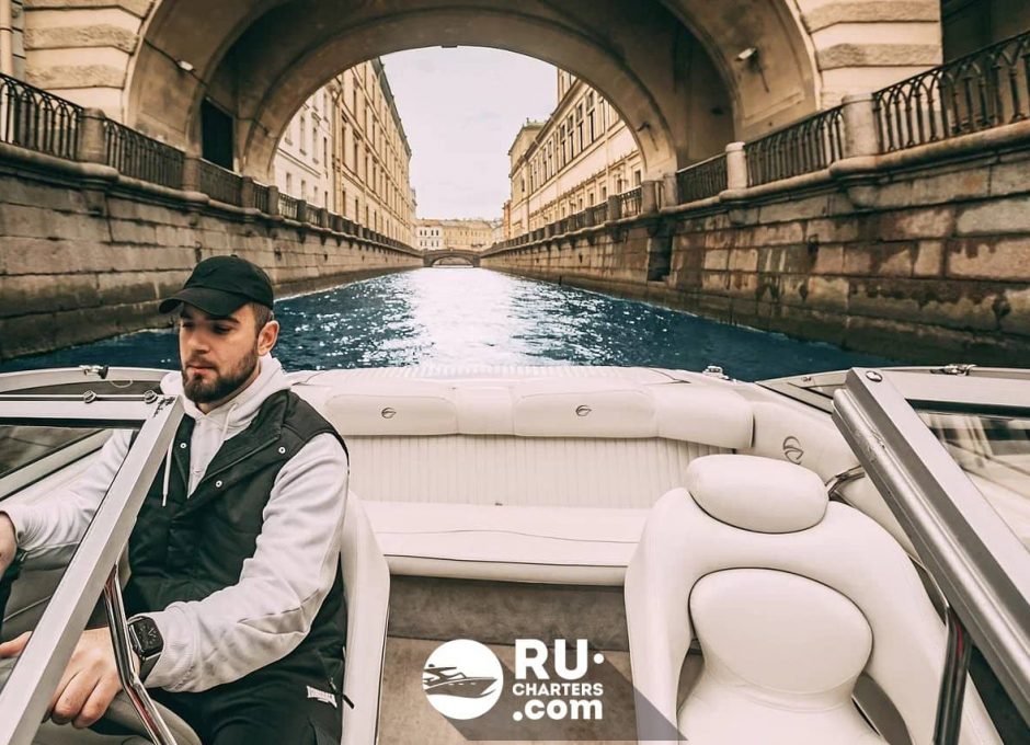 «crownline 180 Br Серенити» Аренда катера в СПб