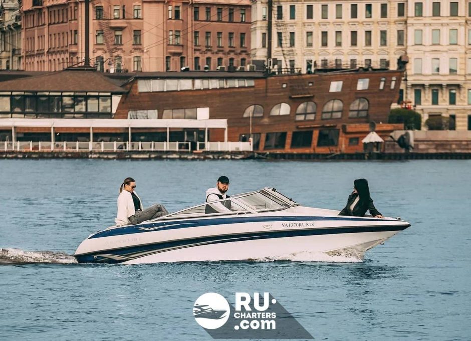 «crownline 180 Br Серенити» Аренда катера в СПб
