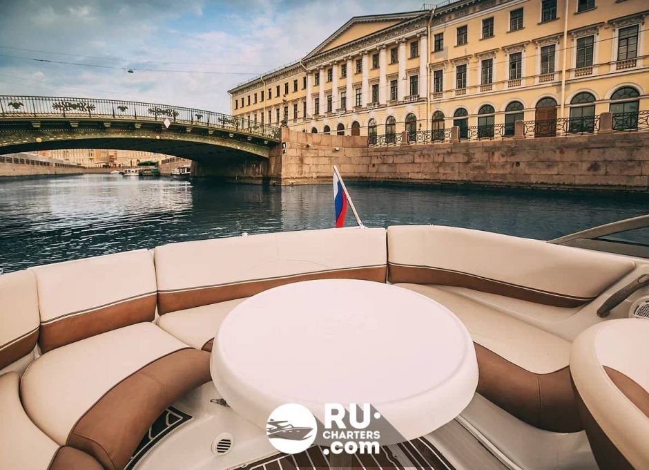 «four Winns 224 Вирджиния» Аренда катера в СПб