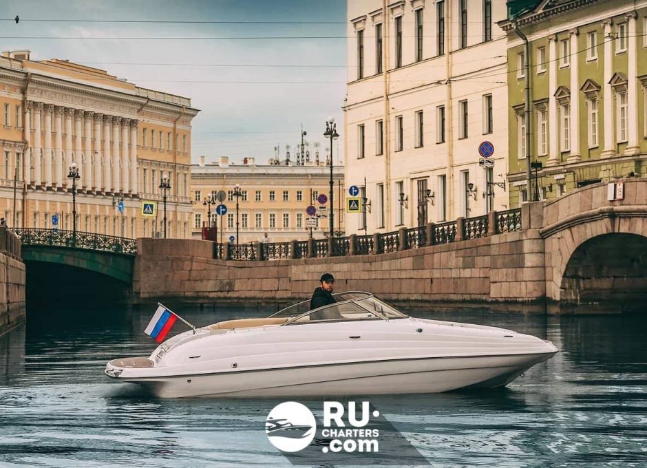 «four Winns 224 Вирджиния» Аренда катера в СПб