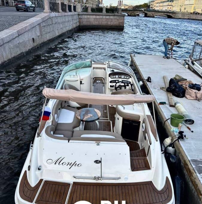 «Монро» Аренда катера в СПб