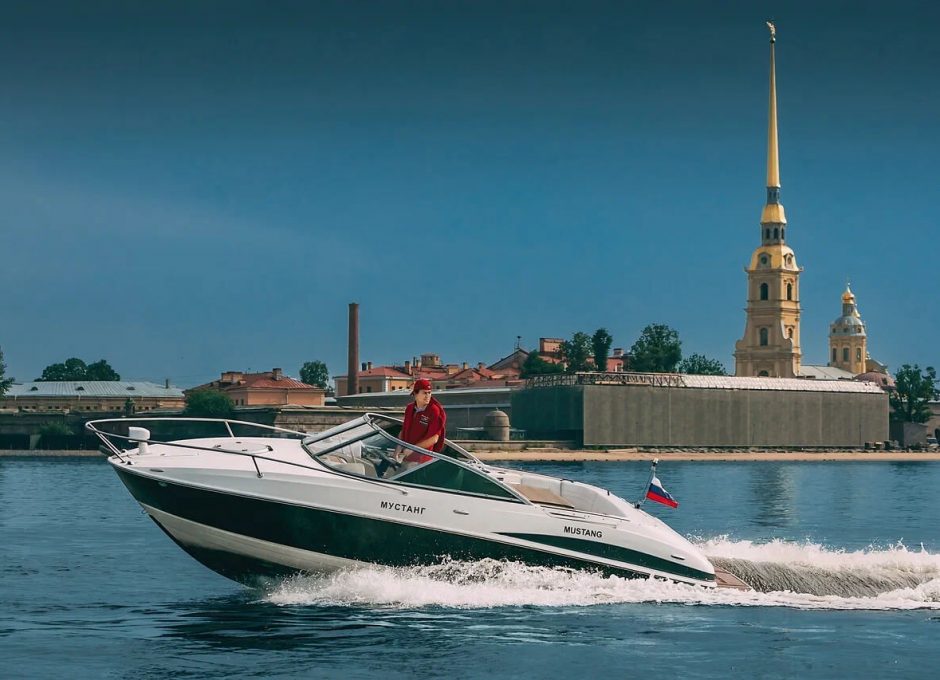 «mustang» Аренда катера в СПб