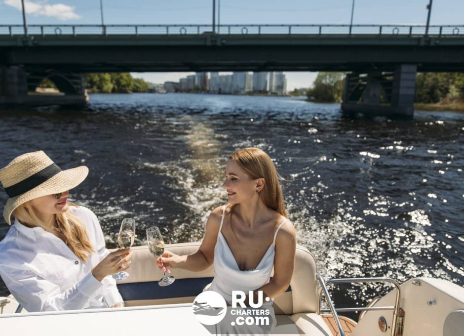 «Саншайн» Аренда катера в СПб