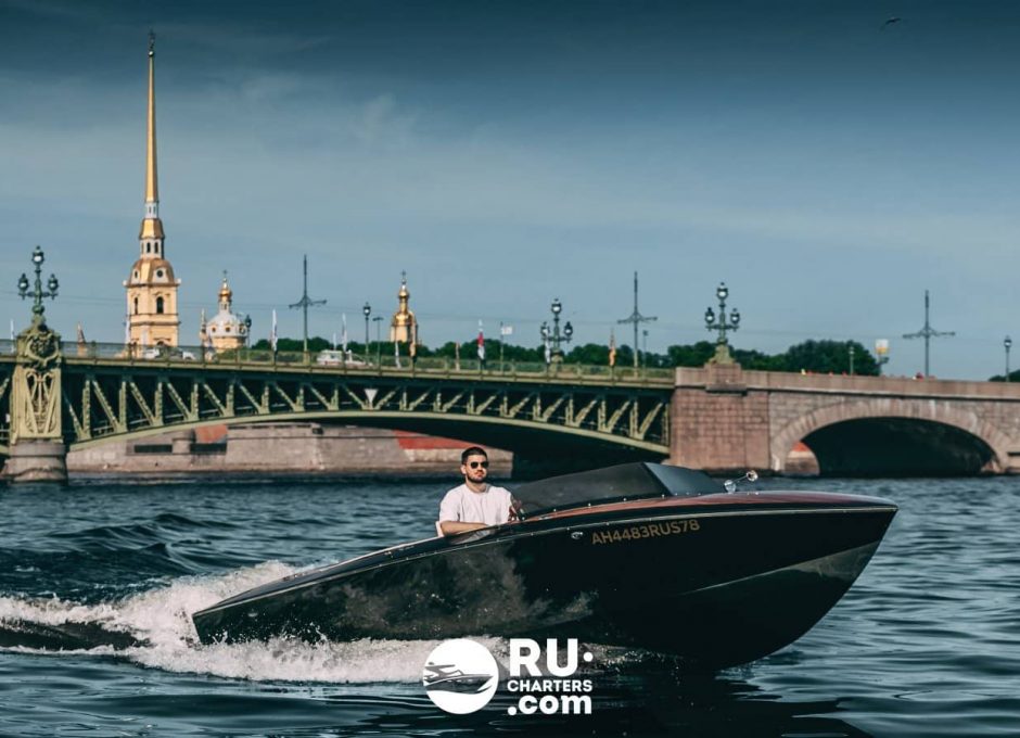 «Линель» Аренда катера в СПб