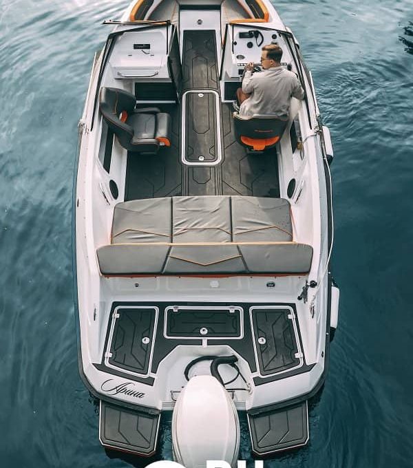 «sun Craft 6v Арина» Аренда катера в СПб