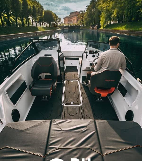 «sun Craft 6v Арина» Аренда катера в СПб