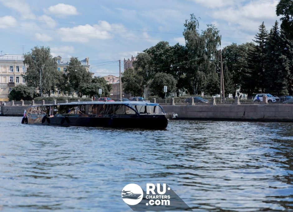 «Граф» Аренда теплохода в СПб