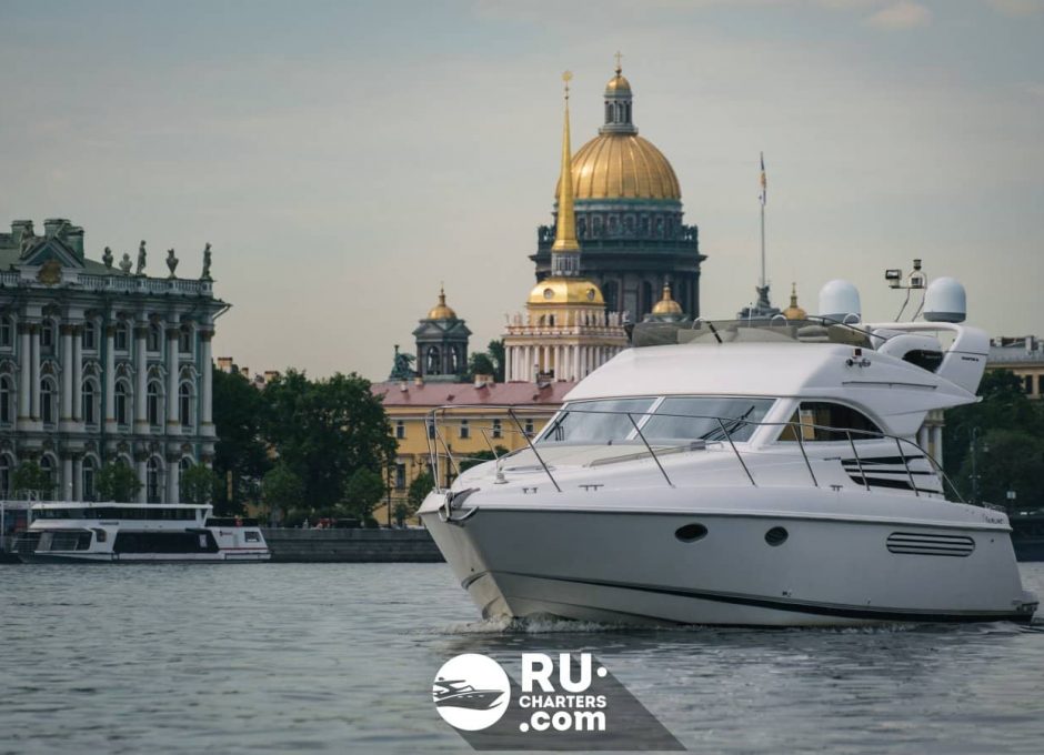 «fairline Phantom 40 ОКО» Аренда моторной яхты в СПб