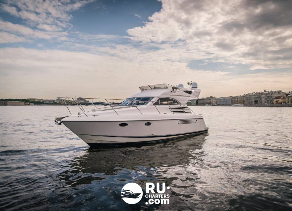 «fairline Phantom 40 ОКО» Аренда моторной яхты в СПб