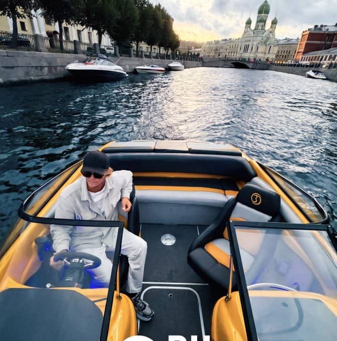 «lamborghini» Аренда катера в СПб